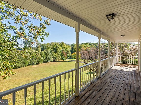 5th image of 5164 Jeffries Ln
