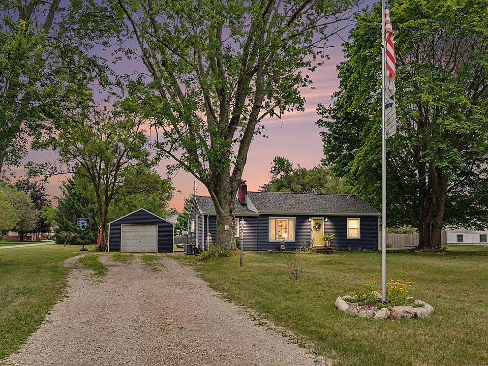 1st image of 929 Bacon Ave