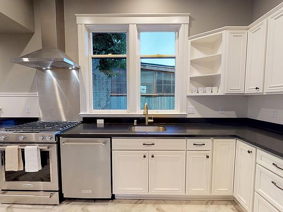 4th image of 1554 NW 50th St #11635300