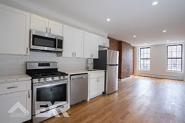 909 Dekalb Avenue, #1A