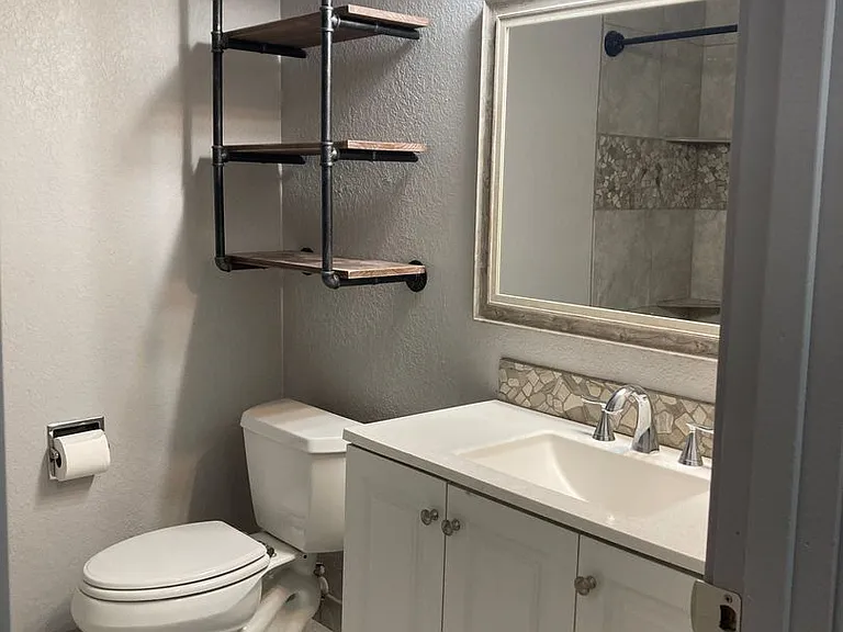 1309 Woodbury St — Photo 19