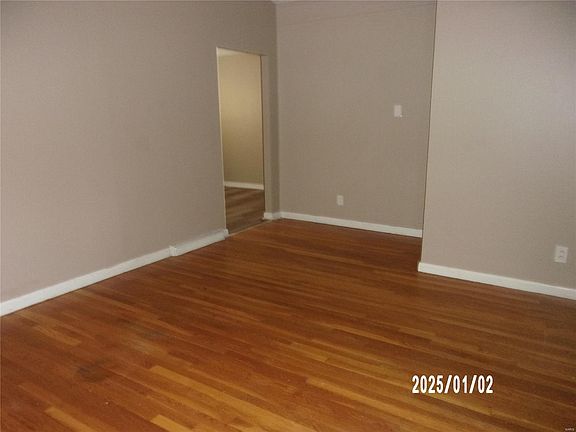 3rd image of 9907 Ashmont Dr