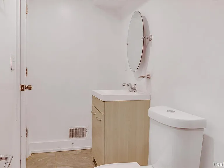 109 Leicester Ct #1 — Photo 9