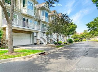 912 Fairfield Way, Minnetonka, MN 55305