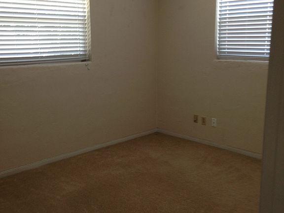 2nd image of 3 Nassau Cir
