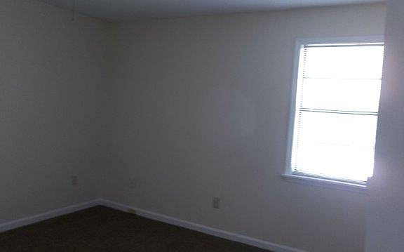 2nd image of 2915 Gebhart Dr