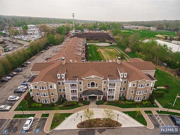 2nd image of 5 Tenakill Park Dr E #110-1L