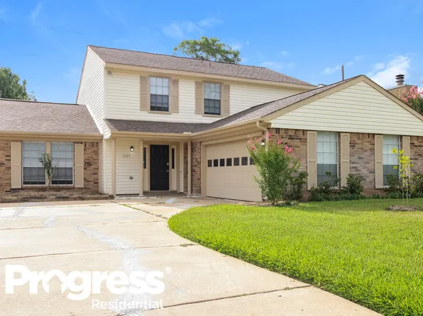 2827 Country Place Dr, Richmond, TX 77406