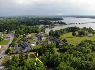 Milton Ave, Lake Milton, OH 44429