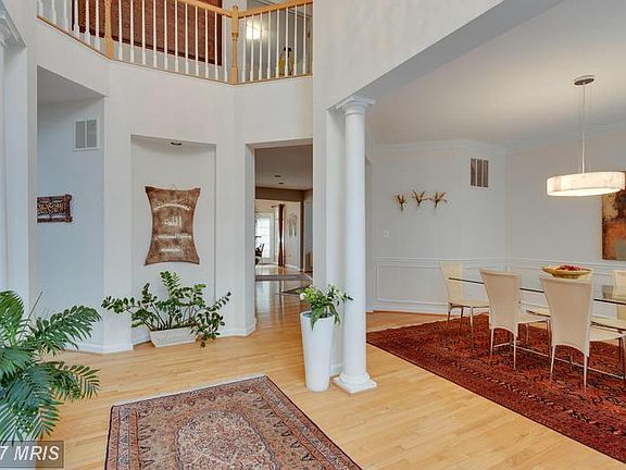 3rd image of 7305 Ivycrest Pl