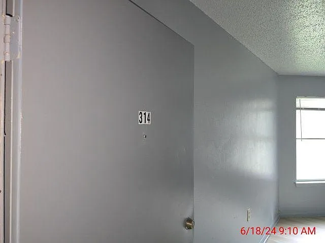 Unit Photo