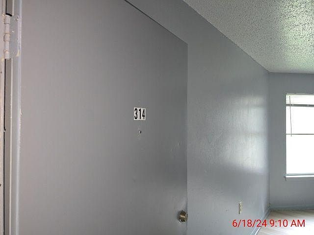 Unit Photo