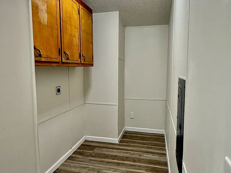 7158 Davis Rd — Photo 3