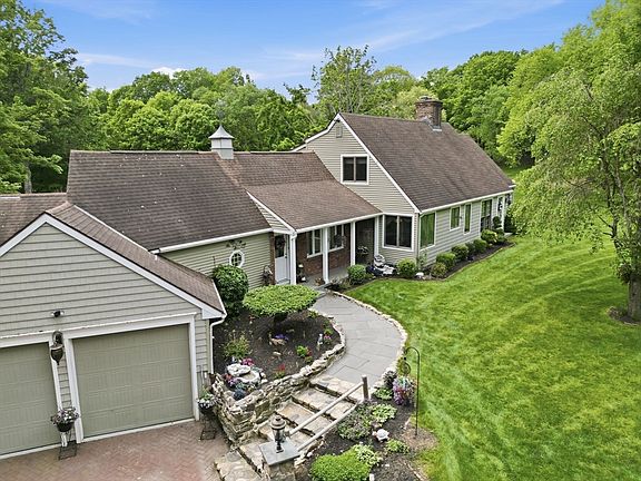 2nd image of 95 Mountain Rd