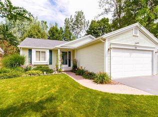 52 Winfield Ln, Webster, NY 14580
