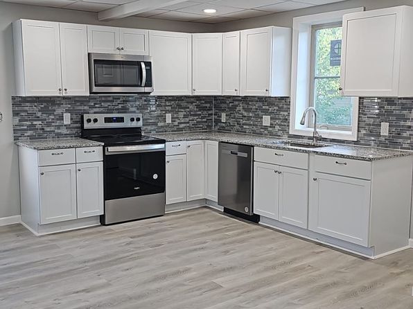 401 McLean St #1
