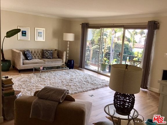 5th image of 404 San Vicente Blvd Unit 309