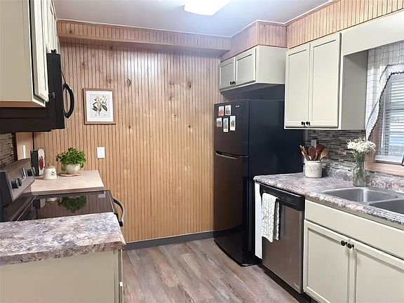 4th image of 512 Green Cir
