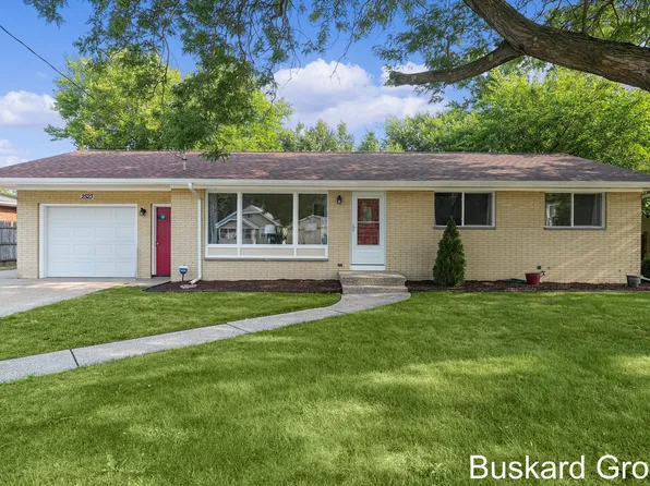 2523 Prairie St SW, Wyoming, MI 49519