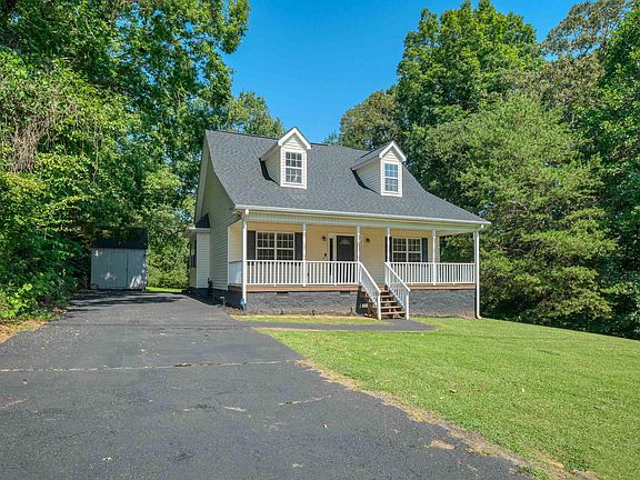 3rd image of 222 Midland Dr