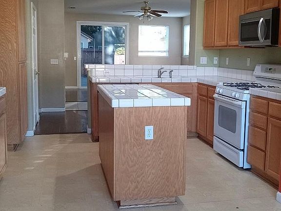 3rd image of 9081 Chianti Cir