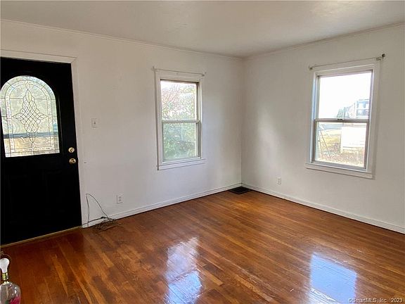 5th image of 86 Sunnyreach Dr