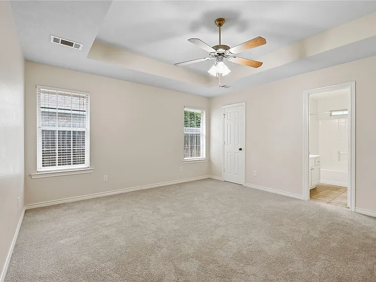 1407 Fincastle Loop — Photo 8