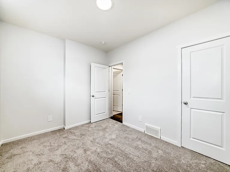 142 Chappelle Dr SW — Photo 33