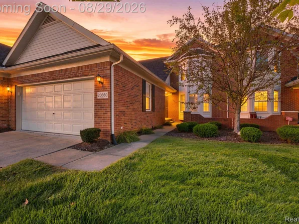20660 Bishop Dr, Trenton, MI 48183