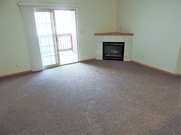 4th image of 2264 Holiday Rd APT 211