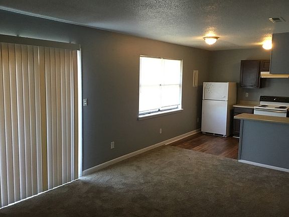4th image of 1404 Ascent Trl NW