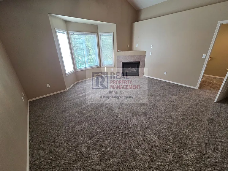8431 13th Ave SE — Photo 22