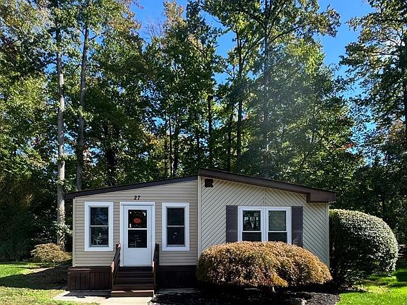2nd image of 27 Hemingway Dr