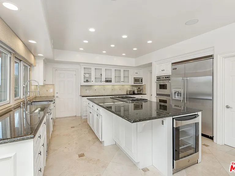 1922 Bel Air Rd — Photo 16