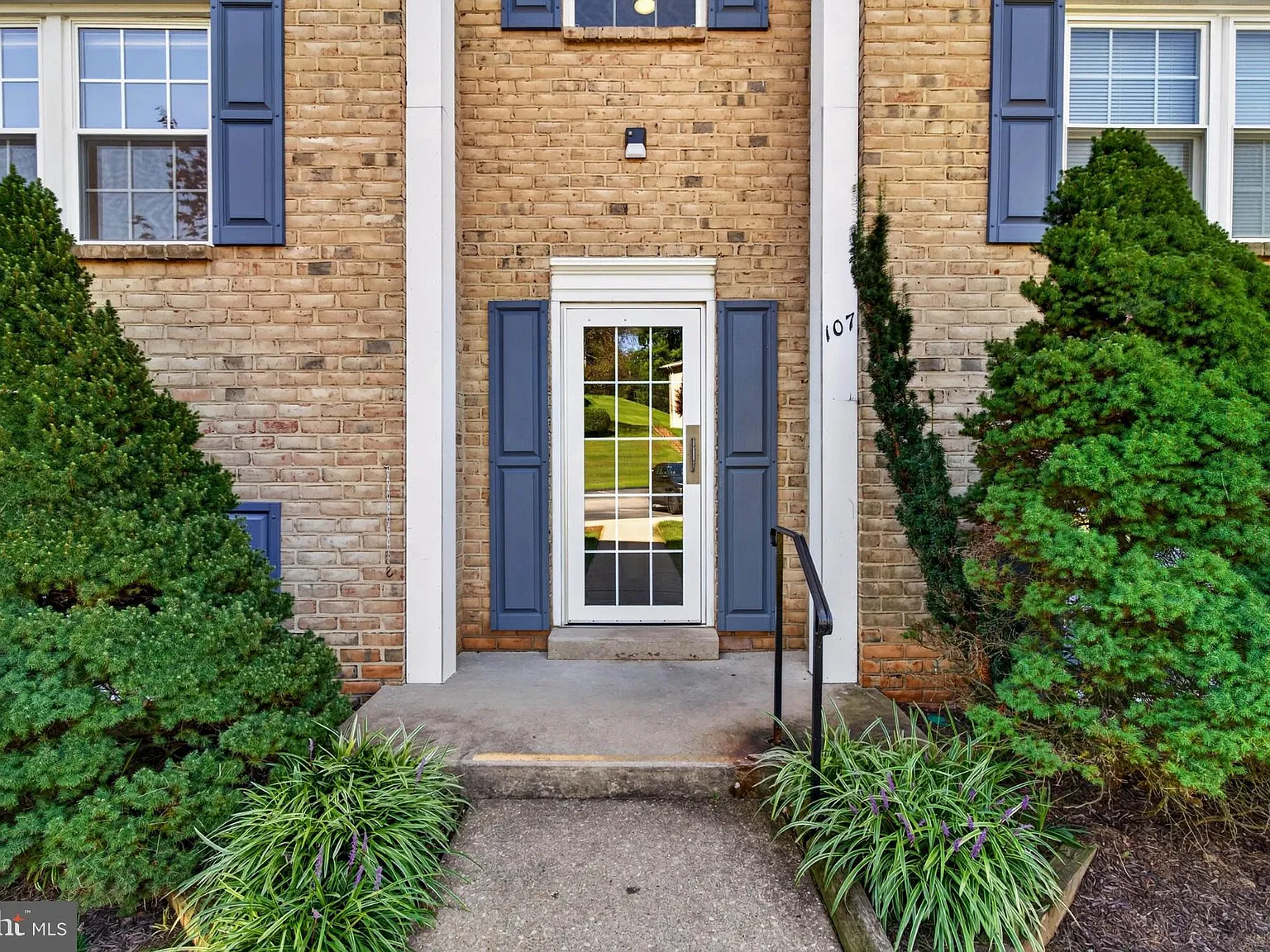 Hickory Hills Condo — Photo 2