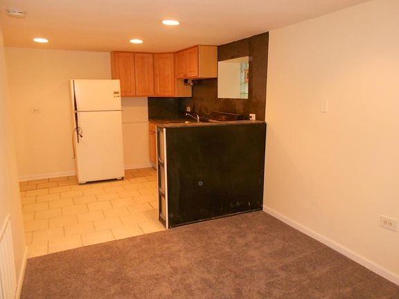 2nd image of 3310 W Wabansia Ave #G