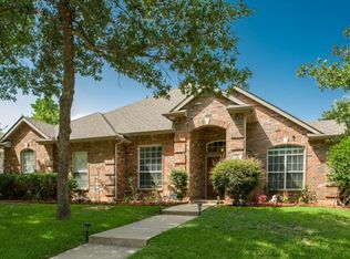 712 Red Oak Smt, Crowley, TX 76036