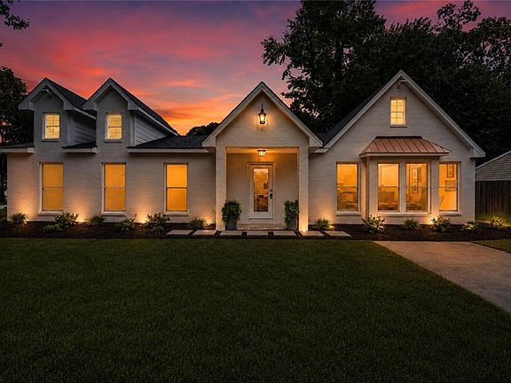 2nd image of 300 Dillon Dr