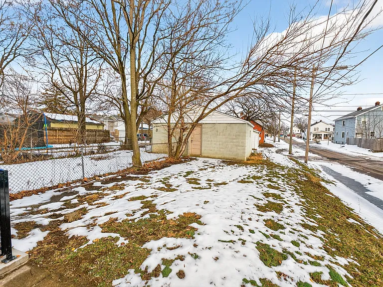 1234 S Champion Ave #1234 — Photo 4