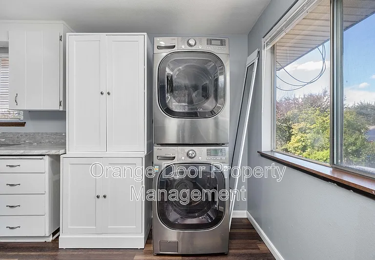 1613 Wheeler St S — Photo 6