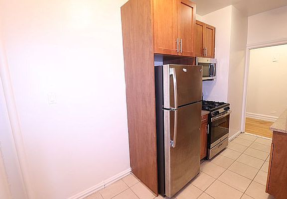 5th image of 43-23 40th St #2CC