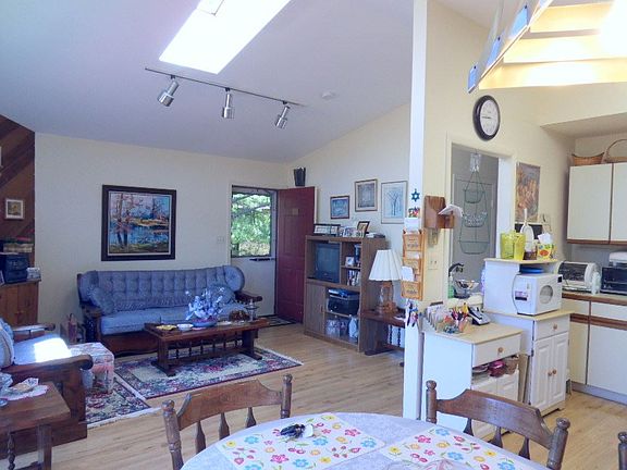 3rd image of 17 Picadilly Ct