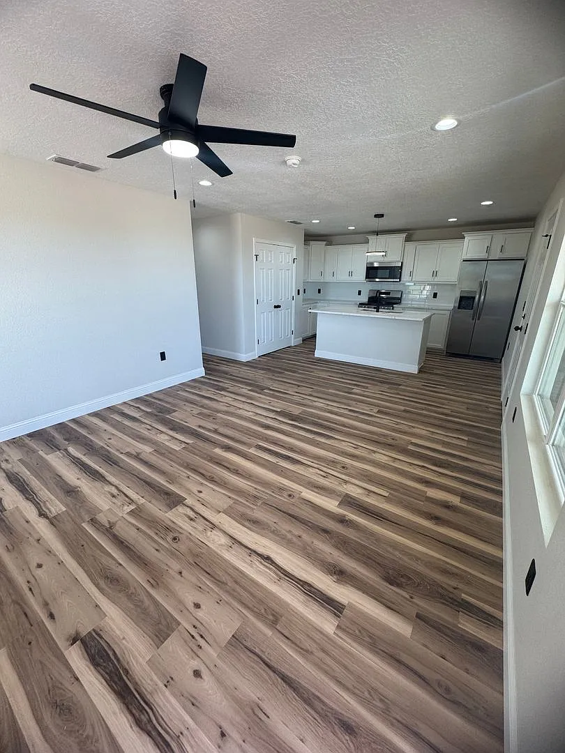 108 Chisum Dr. — Photo 2
