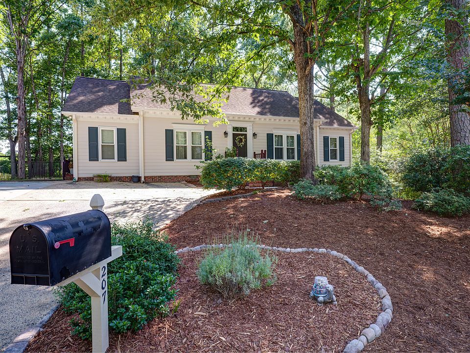 1st image of 207 Brandermill Dr