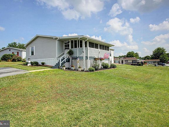 4th image of 30 Spring Dr
