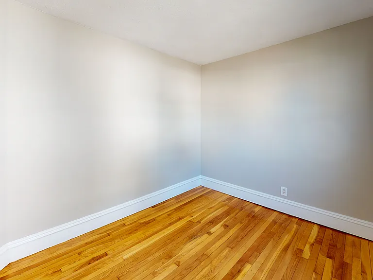 18-20 Kelley Ct #21 — Photo 6