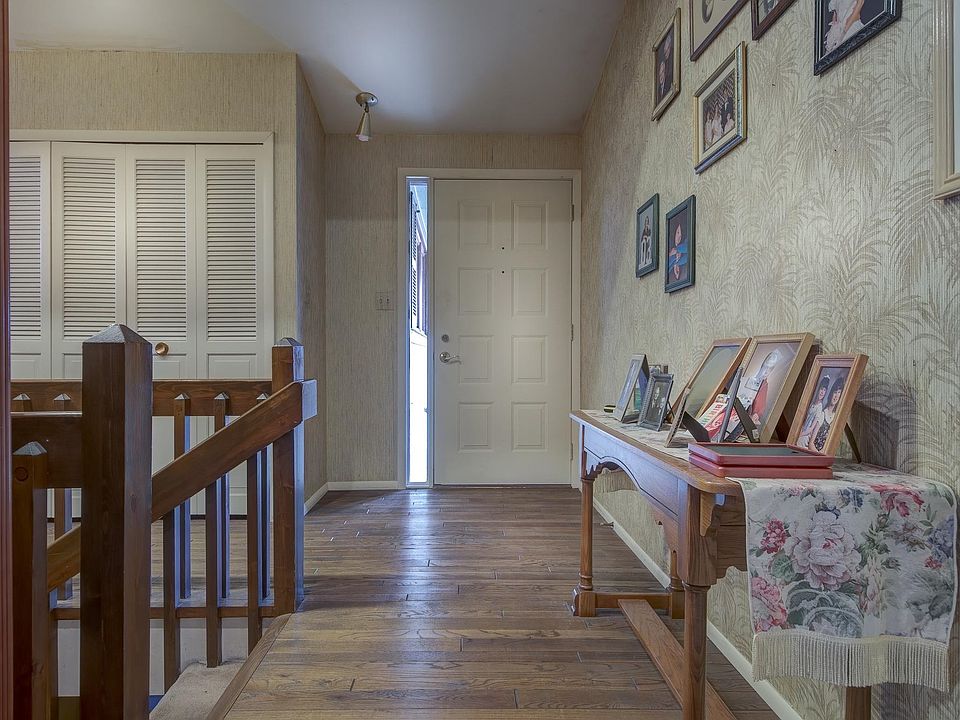 8825 Manor Dr, Fort Wayne, IN 46825 Zillow