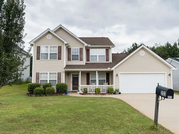 203 Spirit Dr, Roebuck, SC 29376