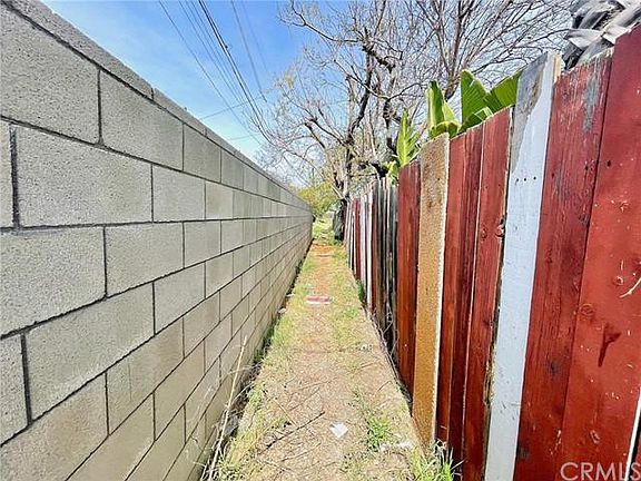 2nd image of 7415 Hazard Ave