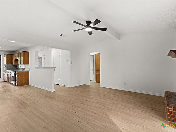 5th image of 114 E Hogan Dr